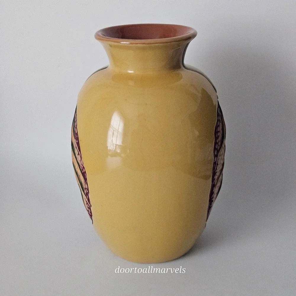 Mid Century American Art Pottery Vase Sgraffito Leaf Relief 7